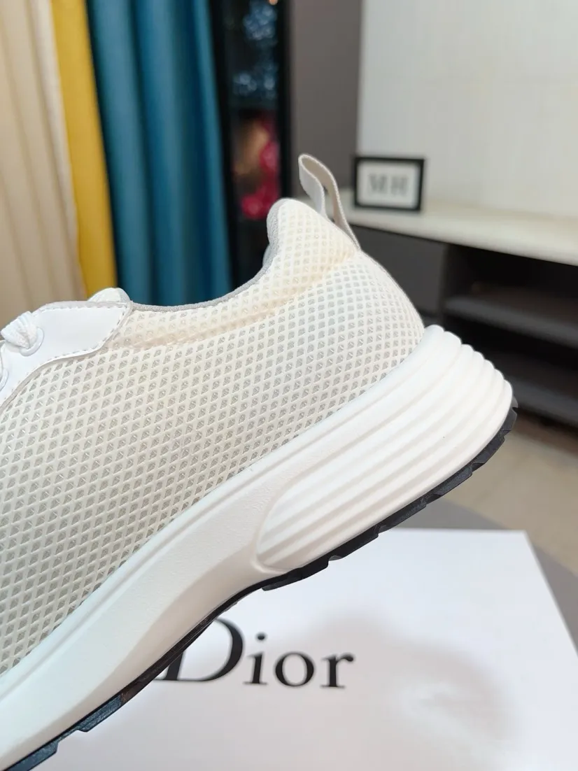 Ex-factory price 420🌹🌹【Dior】Best-selling model, world premiere on official website🔝High-end brand of men's shoes, latest series on official website: The upper is made of imported cowhide with specially designed fabrics➕Mesh breathable lining. Make walking more convenient and comfortable! Compared with the official quality, Midea’s 1:1 replica. Create a fashionable personality to set off your uniqueness! A must-have for trendy men! Classic style. Men's sizes: 38-44.